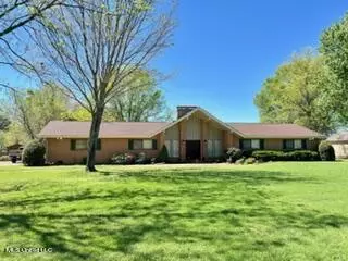 49 Jill Rd, Senatobia, MS 38668