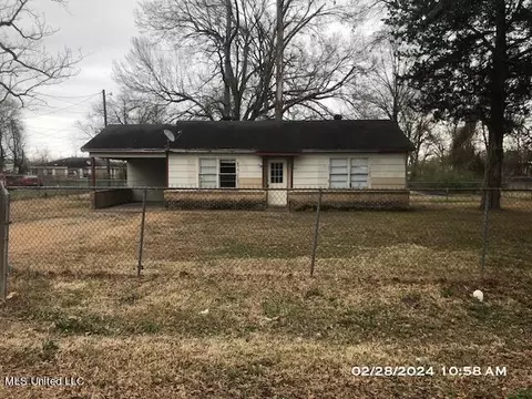 617 N 3rd Ave, Greenwood, MS 38930