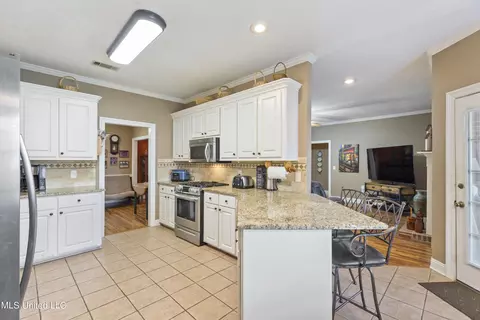 Kitchen - 115 Arrow Dr, Clinton, MS 39056 photo 1 of 4
