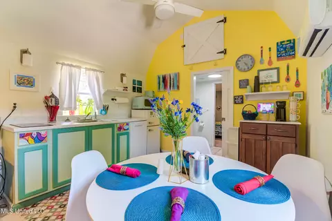 Dining - 70 N Grace Rd, Wiggins, MS 39577 photo 5 of 6
