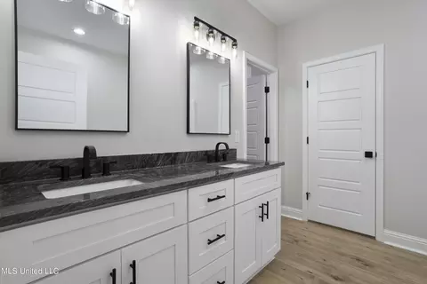 Bath - 3116 Smith Dr, Gautier, MS 39553 photo 2 of 4