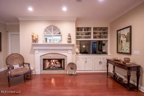 Living - 111 Farrington Pl, Madison, MS 39110 photo 5 of 5