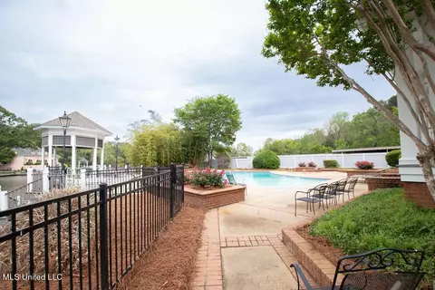Exterior - 111 Farrington Pl, Madison, MS 39110 photo 9 of 12