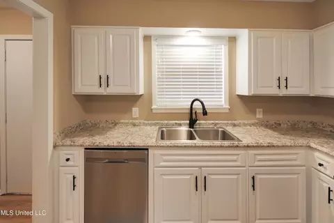 Kitchen - 1105 Post Rd, Clinton, MS 39056 photo 2 of 3