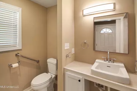 Bath - 1105 Post Rd, Clinton, MS 39056 photo 3 of 5