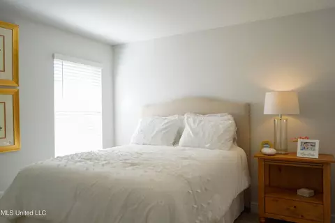 Bedroom - 6211 Saphire Ln, Biloxi, MS 39532 photo 3 of 7
