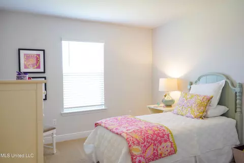 Bedroom - 6211 Saphire Ln, Biloxi, MS 39532 photo 6 of 7