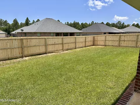 Exterior - 6211 Saphire Ln, Biloxi, MS 39532 photo 9 of 10