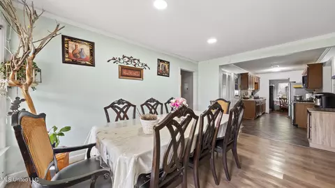 Dining - 8362 Cedarcrest Dr, Southaven, MS 38671 photo 1 of 2