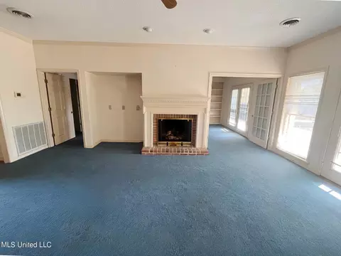Living - 101 Northpointe Pkwy, Jackson, MS 39211 photo 3 of 3
