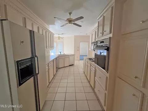 Kitchen - 101 Northpointe Pkwy, Jackson, MS 39211 photo 1 of 4