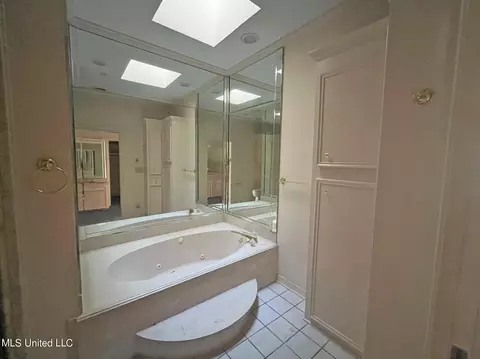 Bath - 101 Northpointe Pkwy, Jackson, MS 39211 photo 5 of 5