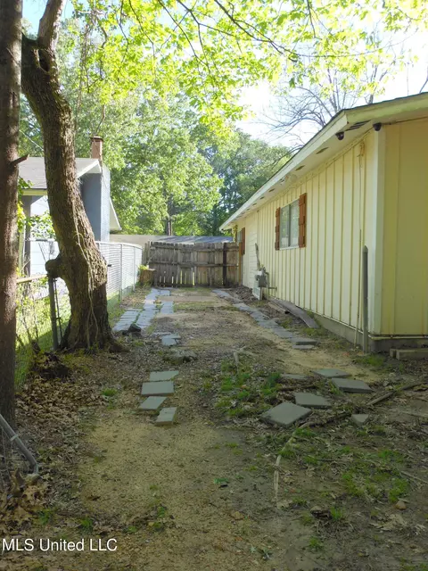 Exterior - 316 Southbrook Dr, Jackson, MS 39211 photo 7 of 7