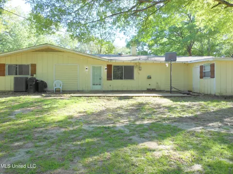 Exterior - 316 Southbrook Dr, Jackson, MS 39211 photo 6 of 7