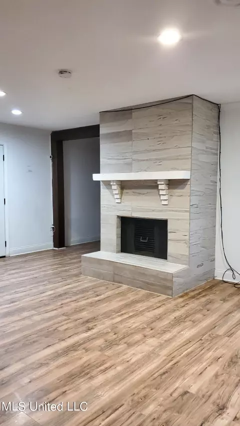 Living - 316 Southbrook Dr, Jackson, MS 39211 photo 1 of 1