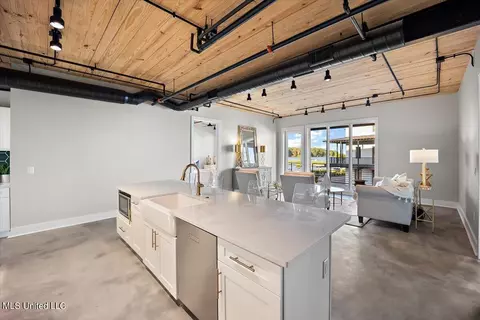 Kitchen - 145 Republic St #902, Madison, MS 39110 photo 3 of 6