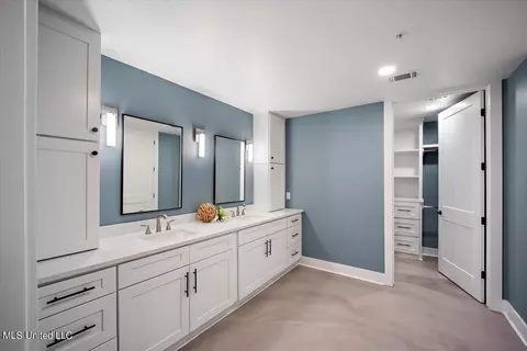 Bath - 145 Republic St #702, Madison, MS 39110 photo 1 of 4