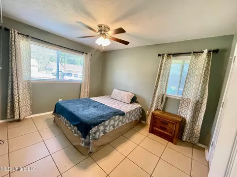 Bedroom - 7117 Hampton Dr, Biloxi, MS 39532 photo 1 of 3