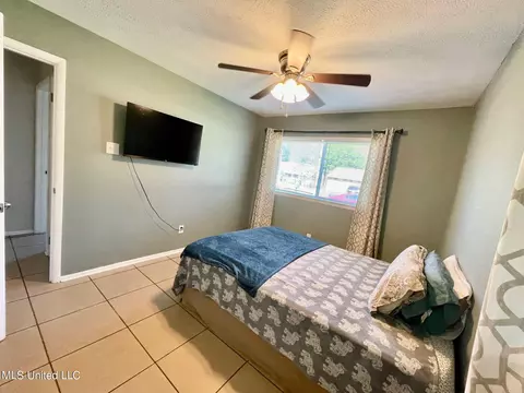 Bedroom - 7117 Hampton Dr, Biloxi, MS 39532 photo 3 of 3