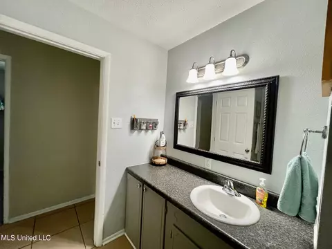 Bath - 7117 Hampton Dr, Biloxi, MS 39532 photo 2 of 2