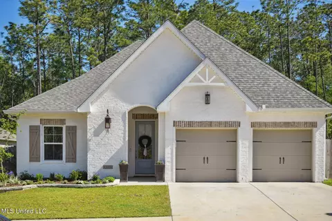 85009 Diamondhead Lakes Blvd, Diamondhead, MS 39525