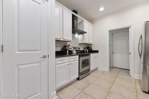 978 Kaena Pl, Diamondhead, MS 39525 photo 7