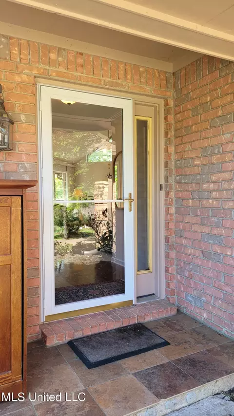 Exterior - 4367 Starlanding Rd, Nesbit, MS 38651 photo 3 of 10