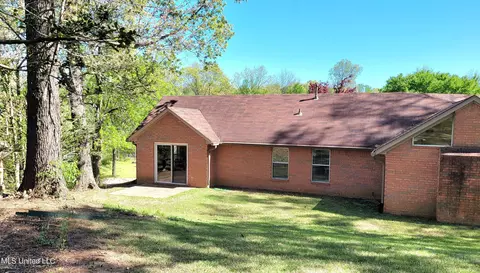 Exterior - 4367 Starlanding Rd, Nesbit, MS 38651 photo 6 of 10