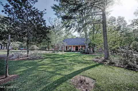 124 Brookside Pl, Madison, MS 39110