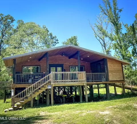 173 Pascagoula River Dr, Lucedale, MS 39452