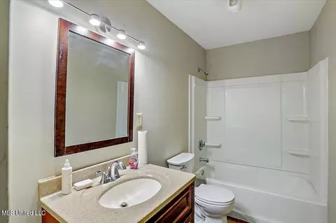 Bath - 3248 Mable St, Jackson, MS 39209 photo 1 of 1
