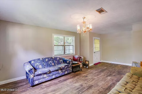 Living - 3248 Mable St, Jackson, MS 39209 photo 1 of 2