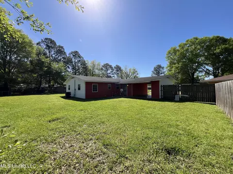 Exterior - 112 Truman Cir, Jackson, MS 39213 photo 2 of 4