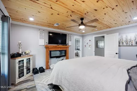 Bedroom - 109 Martha Ln, Brandon, MS 39042 photo 3 of 6