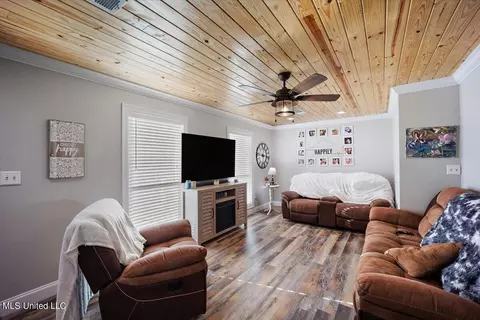 Bedroom - 109 Martha Ln, Brandon, MS 39042 photo 1 of 6