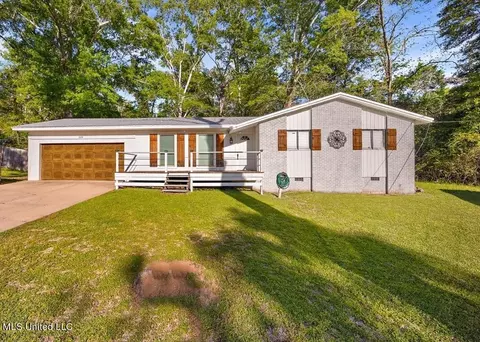 109 Martha Ln, Brandon, MS 39042