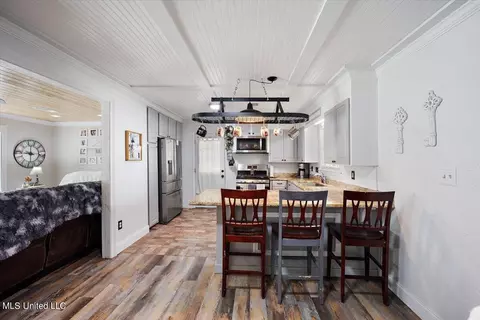 Dining - 109 Martha Ln, Brandon, MS 39042 photo 2 of 2