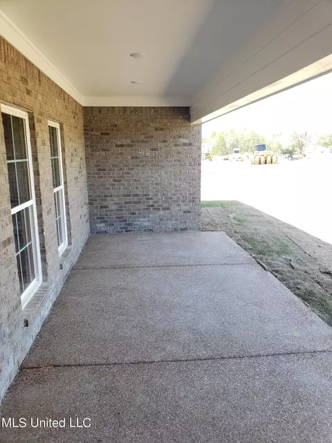 Exterior - 199 Cadet Dr, Senatobia, MS 38668 photo 4 of 4