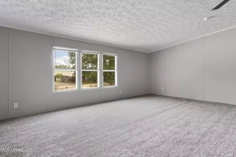 11612 Independence Rd, Moss Point, MS 39562 photo 9
