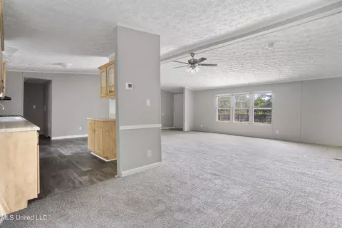 11612 Independence Rd, Moss Point, MS 39562 photo 13