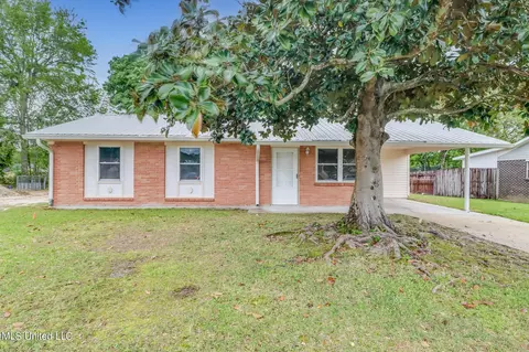 7663 Madison Dr, Biloxi, MS 39532