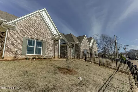 Exterior - 192 E South St, Hernando, MS 38632 photo 8 of 8
