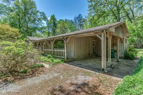 2999 Adams Station Rd, Utica, MS 39175