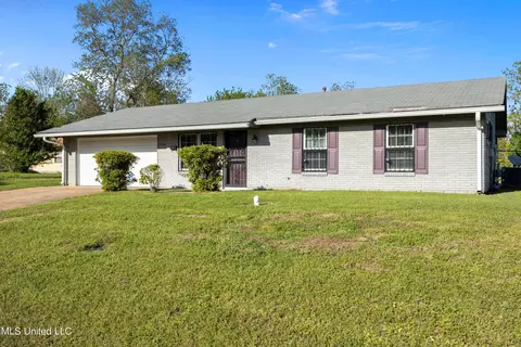 Exterior - 3482 Carley Dr, Jackson, MS 39213 photo 6 of 8