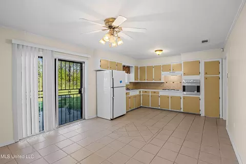 Kitchen - 3482 Carley Dr, Jackson, MS 39213 photo 2 of 3
