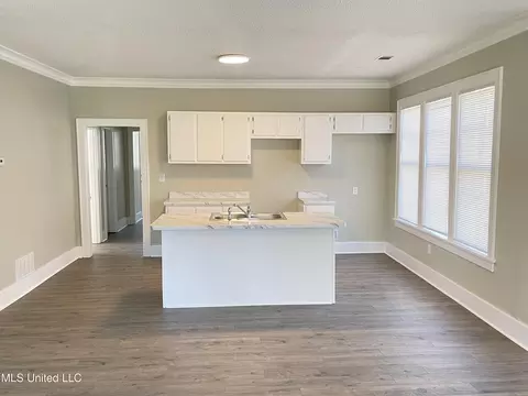 Kitchen - 407 Railroad St, Como, MS 38619 photo 2 of 2