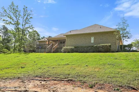 Exterior - 126 Ridgetop Cir, Flowood, MS 39232 photo 9 of 11