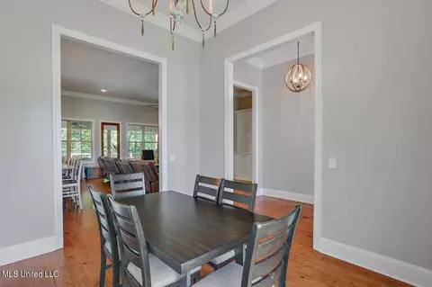 Dining - 126 Ridgetop Cir, Flowood, MS 39232 photo 2 of 2