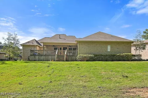 Exterior - 126 Ridgetop Cir, Flowood, MS 39232 photo 7 of 11