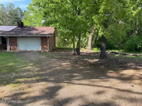 Exterior - 7420 County Line Rd, Carthage, MS 39051 photo 3 of 7